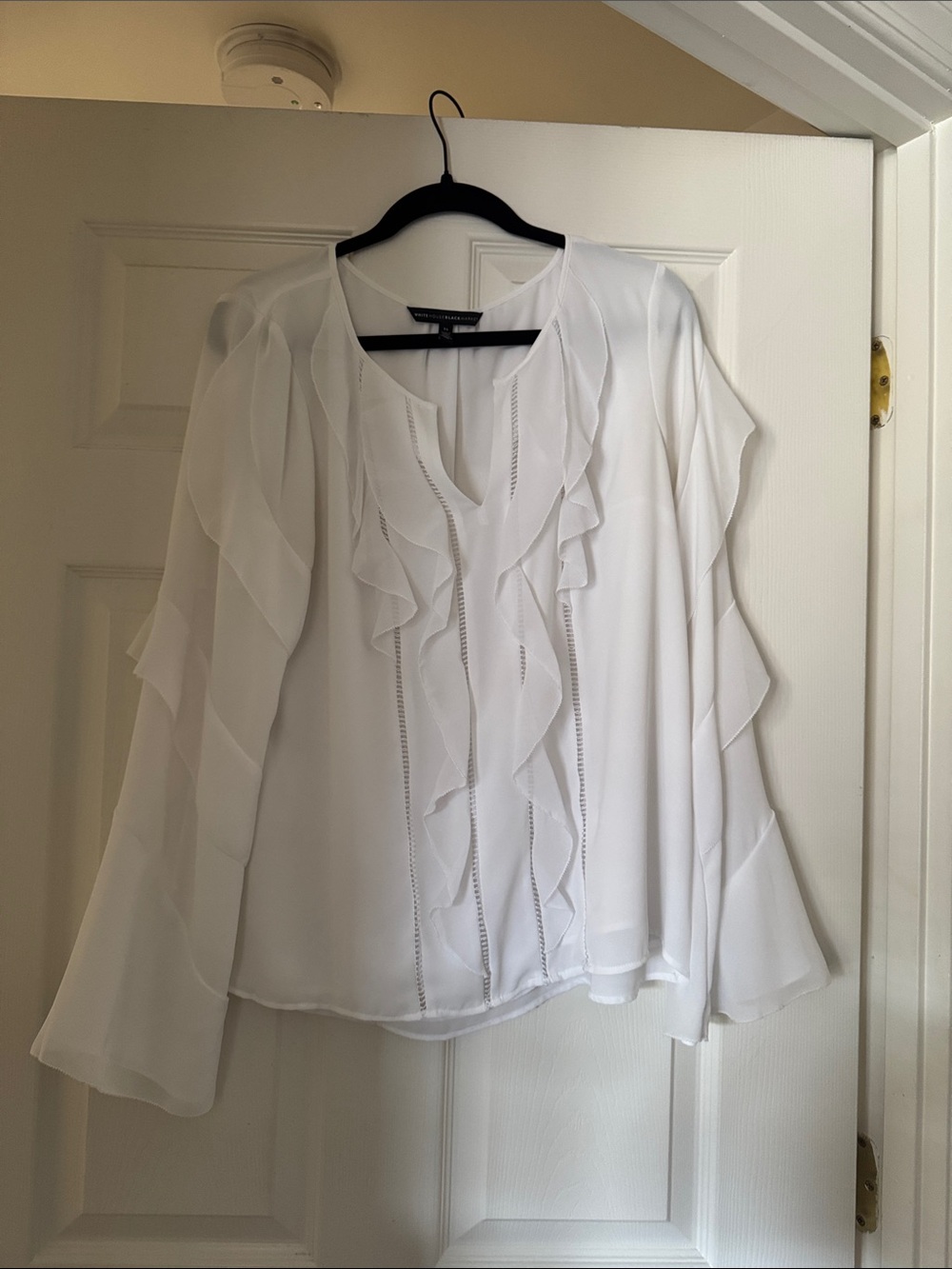 White House Black Market White Ruffle Long Sleeve Dressy Blouse Top Work 14 - Picture 2 of 6